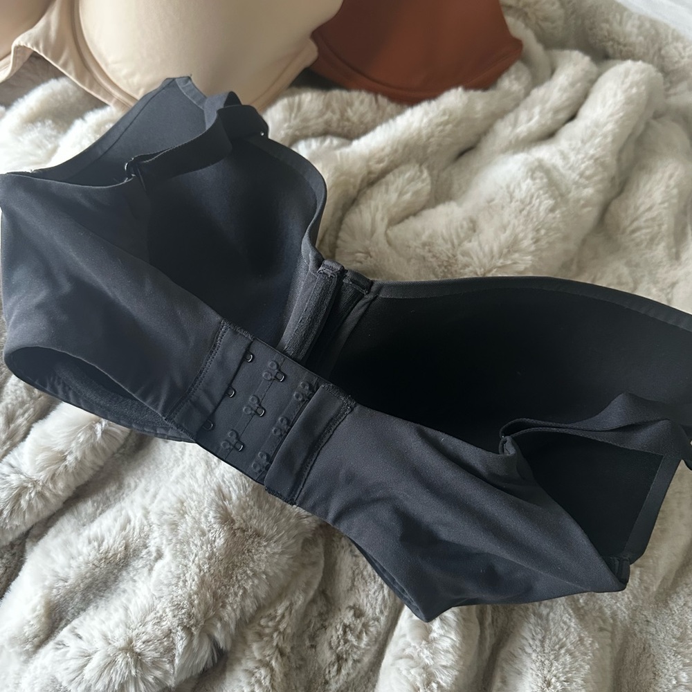 SKIMS Fits Everybody Full Coverage Bra Set of 3 Onyx, Clay + Bronze 32DDD - Picture 3 of 5